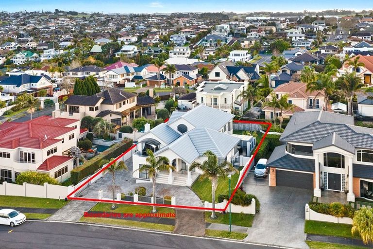 Photo of property in 6 Courtneys, West Harbour, Auckland, 0618