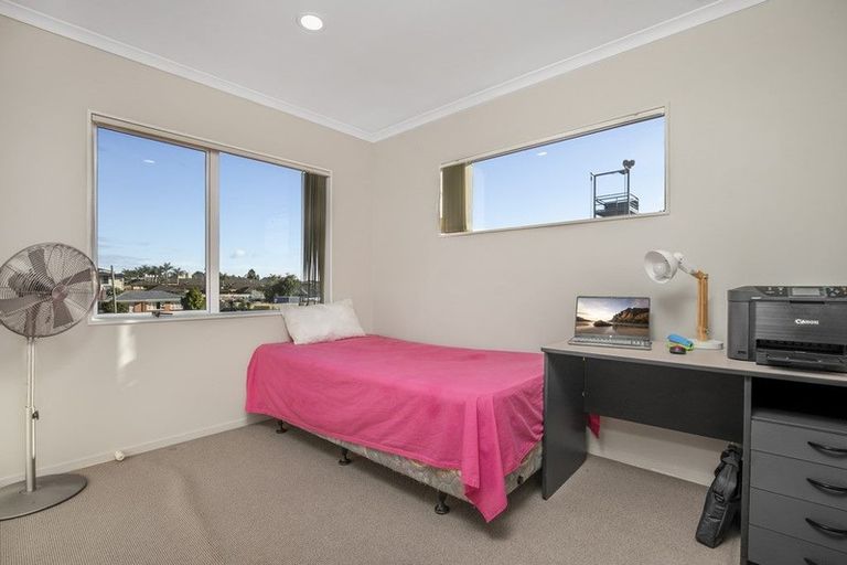 Photo of property in 30a Wellington Street, Pukekohe, 2120