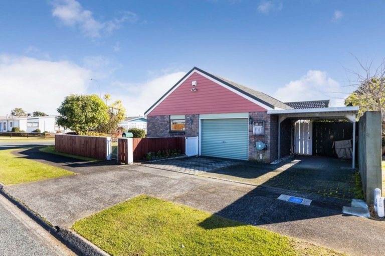 Photo of property in 12 Mace Street, Waitara, 4320