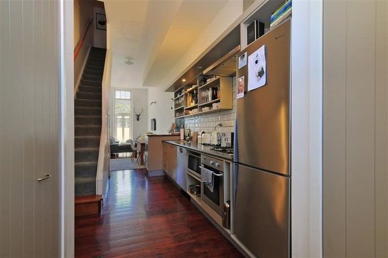 Photo of property in 2/245 Adelaide Road, Newtown, Wellington, 6021