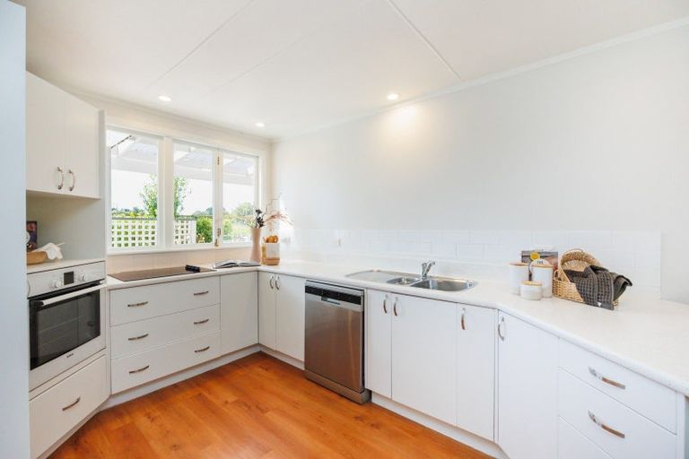 Photo of property in 167 Stoney Creek Road, Kelvin Grove, Palmerston North, 4470