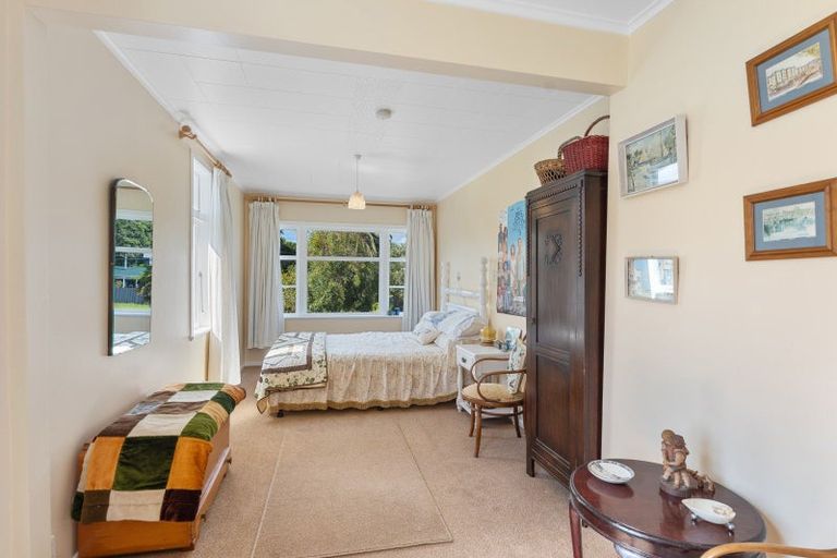 Photo of property in 17 Makora Road, Otaihanga, Paraparaumu, 5036