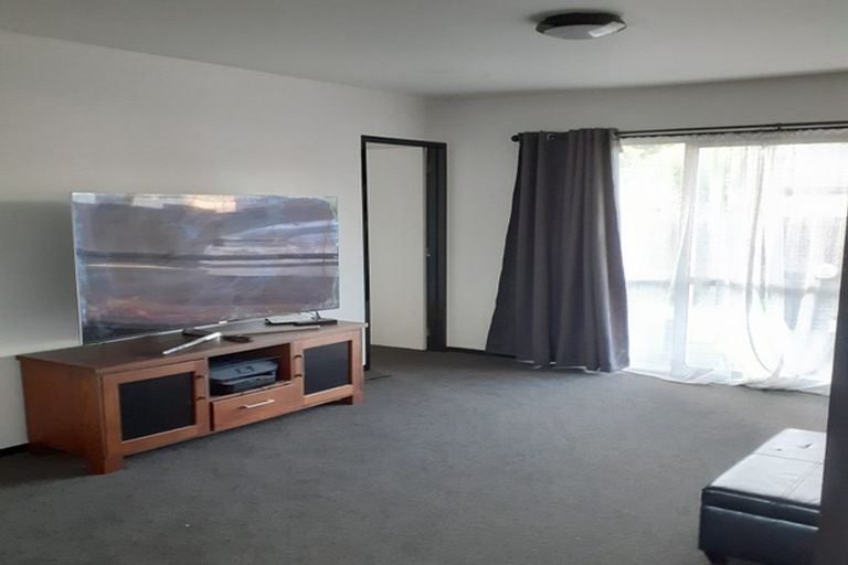 Photo of property in 1/5a Brogar Place, Casebrook, Christchurch, 8051