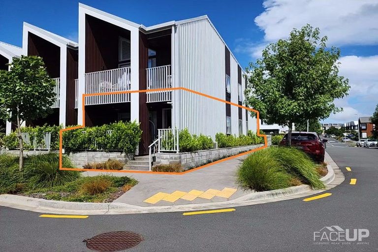 Photo of property in 1/2 Warrant Officer Lane, Hobsonville, Auckland, 0616