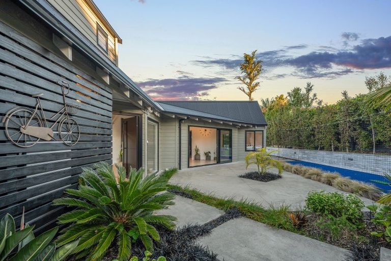 Photo of property in 9 Quebec Road, Milford, Auckland, 0620