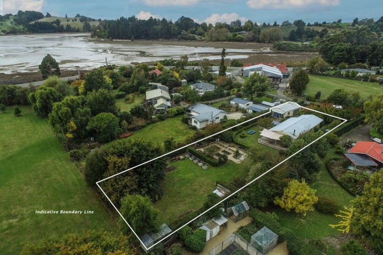 Photo of property in 14 Dicker Road, Tasman, Upper Moutere, 7173
