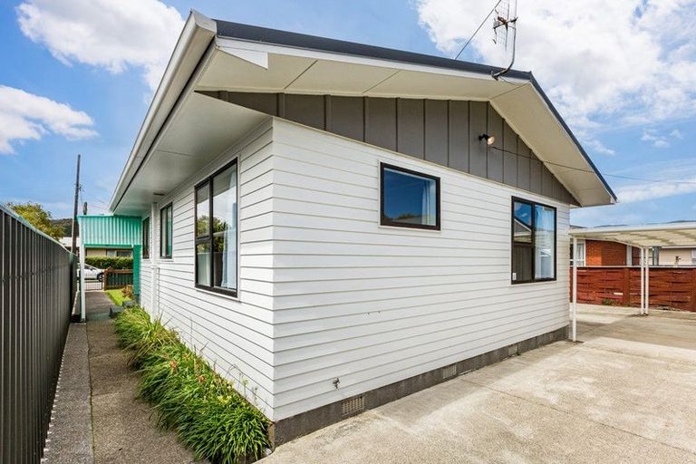 Photo of property in 73 Karamu Crescent, Wainuiomata, Lower Hutt, 5014