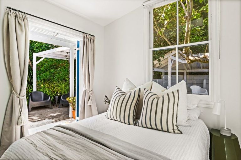 Photo of property in 79 Milton Road, Bluff Hill, Napier, 4110