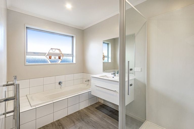 Photo of property in 70 Tiny Hill Drive, Rolleston, 7614