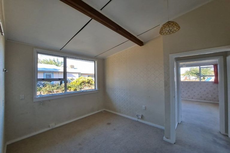 Photo of property in 43 Wynyard Street, Normanby, Hawera, 4614