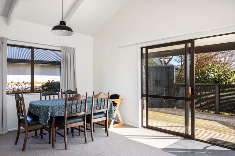 Photo of property in 517 Mangorei Road, Highlands Park, New Plymouth, 4312