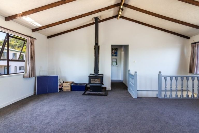 Photo of property in 14 Ingle Avenue, Waipahihi, Taupo, 3330