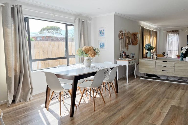 Photo of property in 2f Millen Avenue, Pakuranga, Auckland, 2010