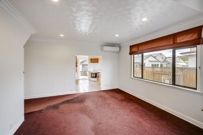 Photo of property in 32 Auckland Road, Greenmeadows, Napier, 4112