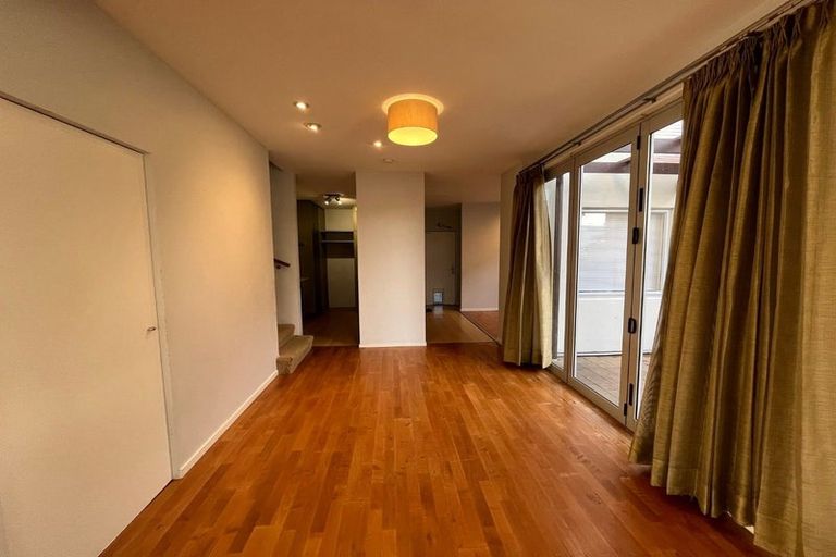 Photo of property in 21 Haven Drive, East Tamaki, Auckland, 2013