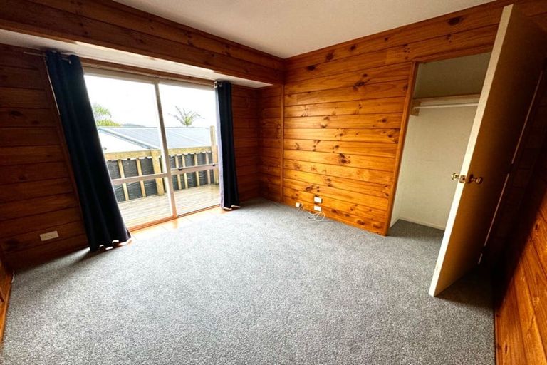 Photo of property in 1 Graham Collins Drive, Windsor Park, Auckland, 0632