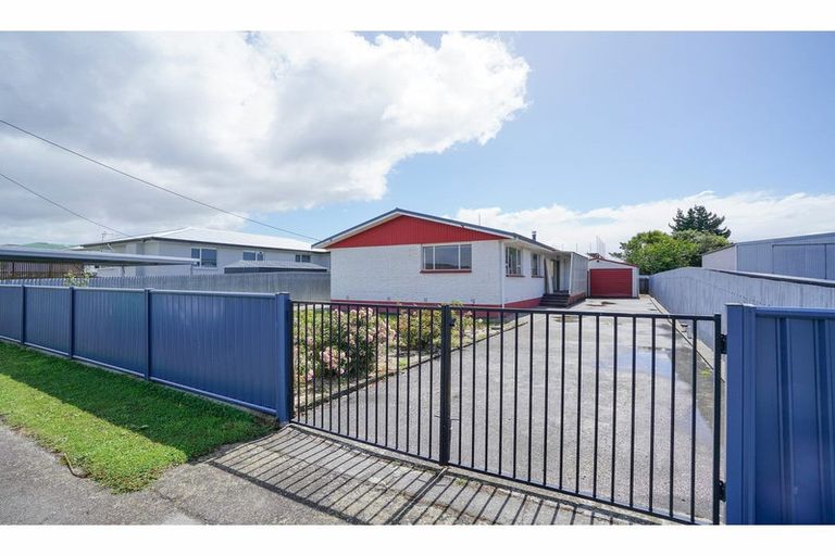 Photo of property in 88 Mcquarrie Street, Kingswell, Invercargill, 9812