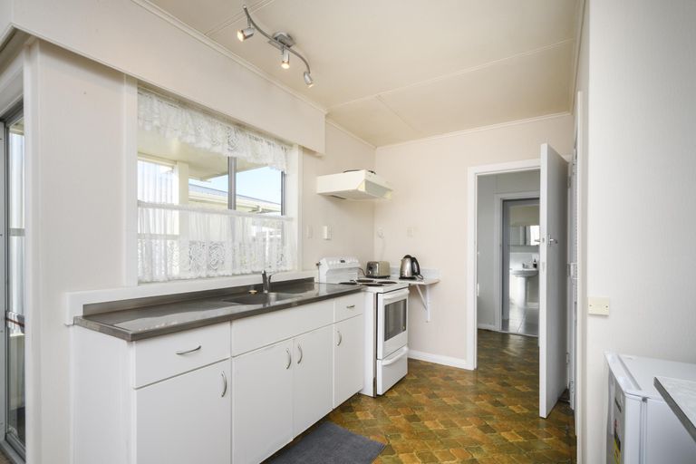 Photo of property in 1 Hurley Place, Awapuni, Palmerston North, 4412