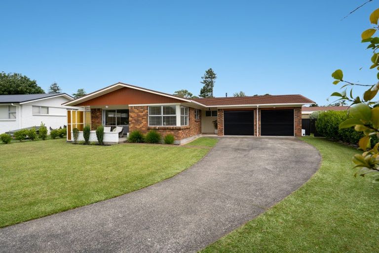 Photo of property in 8 Woodstock Crescent, Leamington, Cambridge, 3432