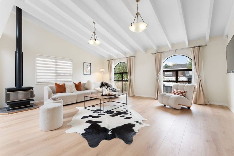 Photo of property in 31 Stranolar Drive, Mount Roskill, Auckland, 1041