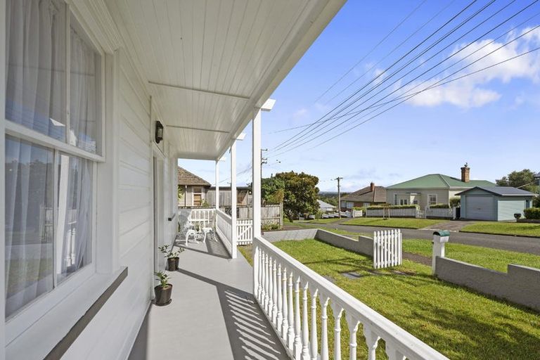 Photo of property in 13 Karaka Street, Helensville, 0800