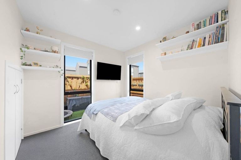 Photo of property in 640a Massey Road, Mangere, Auckland, 2022