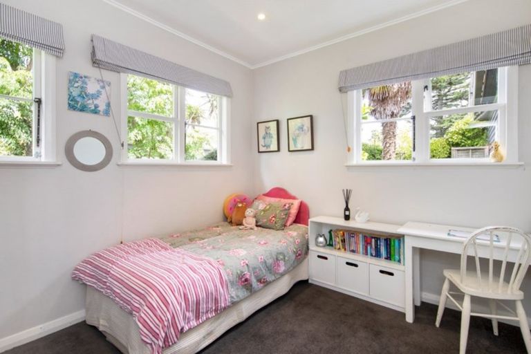 Photo of property in 49 Moa Road, Point Chevalier, Auckland, 1022