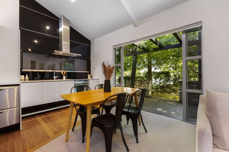 Photo of property in 1 Mcdonnell Road, Arrowtown, 9302