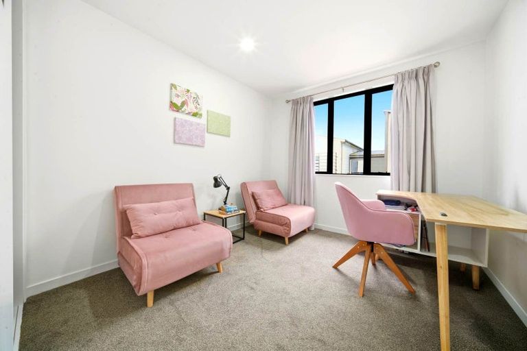 Photo of property in 32 Bight Road, Long Bay, Auckland, 0630