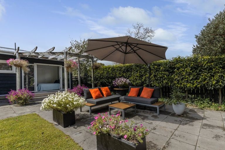 Photo of property in 6 Leybourne Avenue, Waikanae, 5036