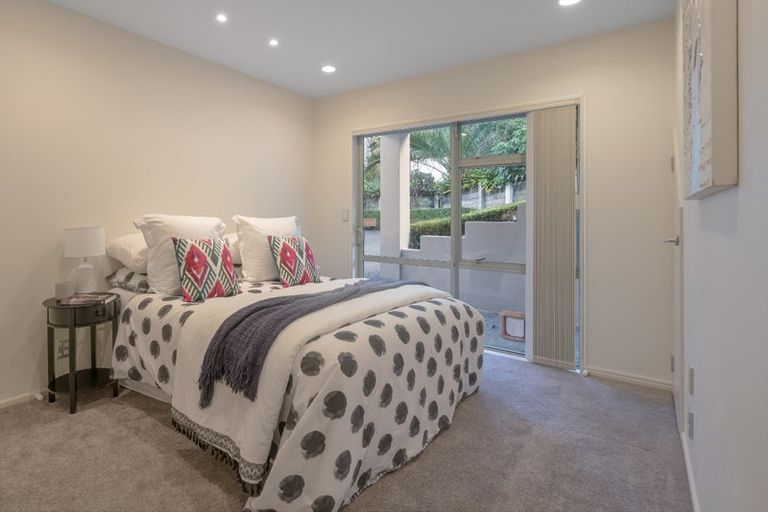 Photo of property in 1/23 Lake Road, Northcote, Auckland, 0627