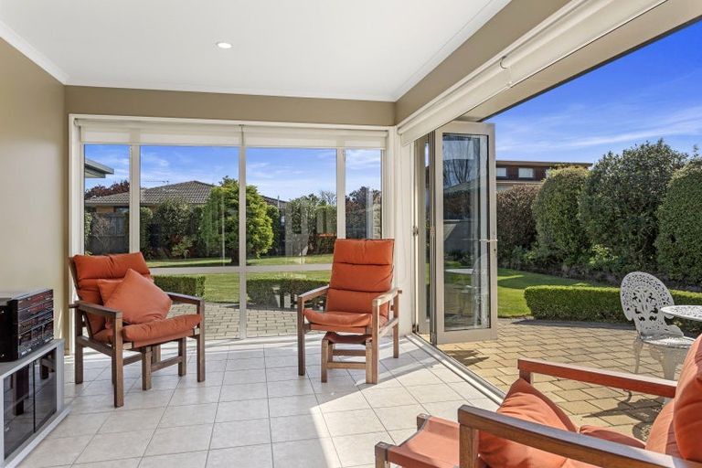 Photo of property in 2 Windsor Court, Rangiora, 7400