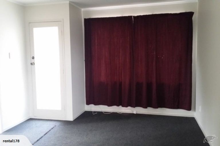 Photo of property in 2/20 Carter Place, Manurewa, Auckland, 2102