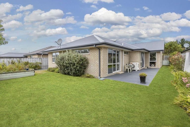 Photo of property in 12 Hakatere Road, Pegasus, 7612