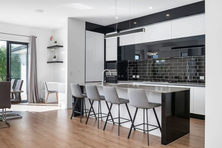 Photo of property in 12 Paiaka Place, Rototuna North, Hamilton, 3210