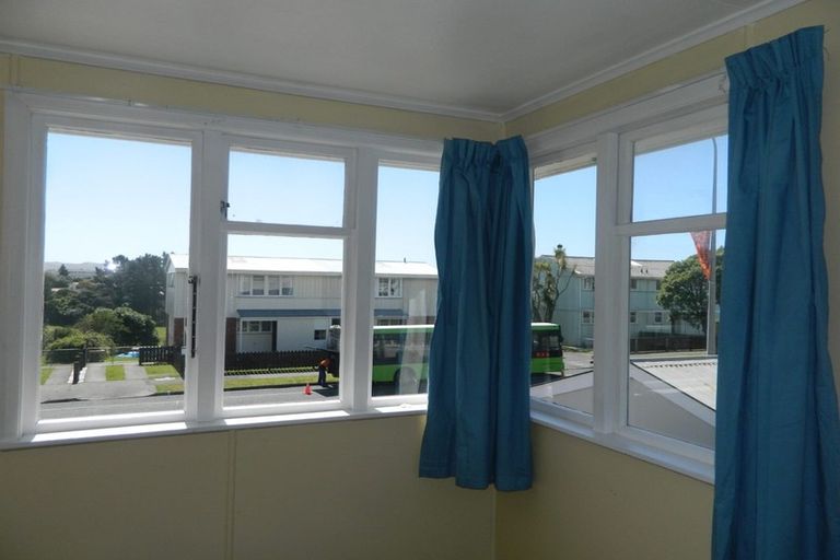 Photo of property in 42 Warspite Avenue, Cannons Creek, Porirua, 5024