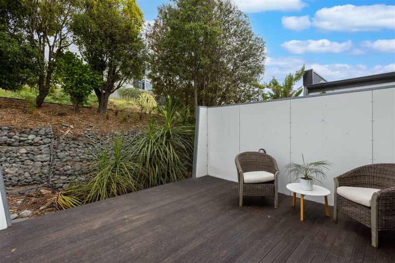 Photo of property in 16 Glendevere Terrace, Redcliffs, Christchurch, 8081