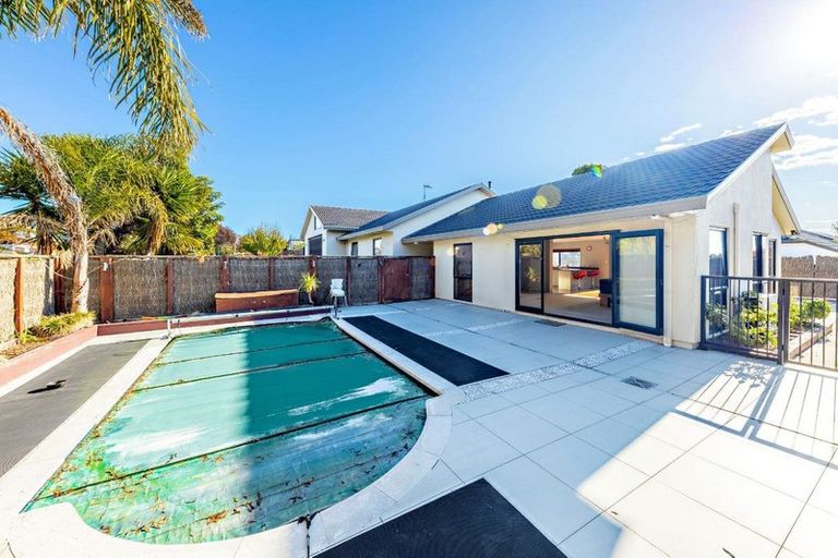 Photo of property in 1 Syntax Place, Conifer Grove, Takanini, 2112