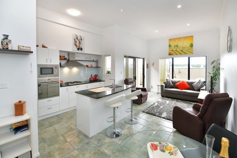 Photo of property in 76 Nautilus Drive, Gulf Harbour, Whangaparaoa, 0930