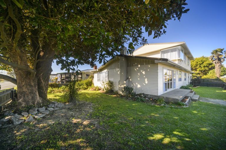 Photo of property in 1 Hurley Place, Awapuni, Palmerston North, 4412