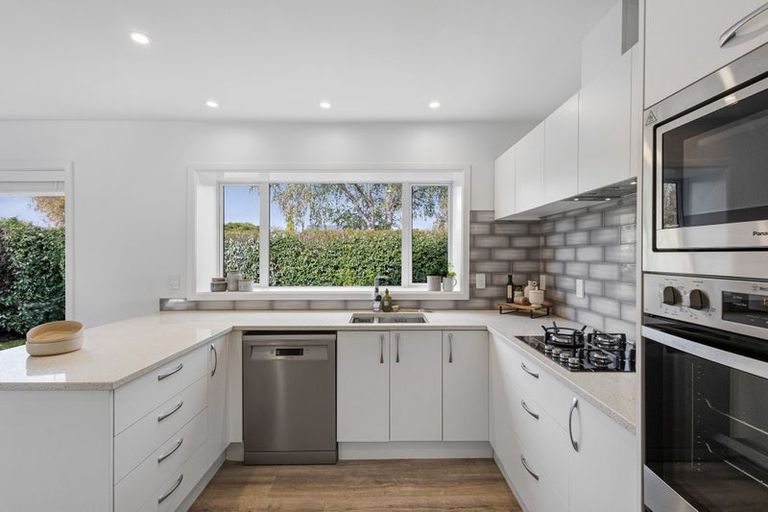 Photo of property in 3 Deepdale Street, Burnside, Christchurch, 8053