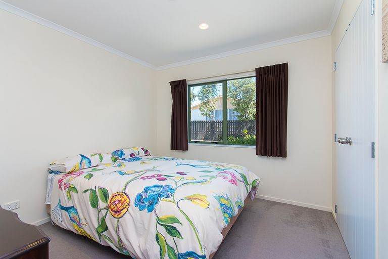 Photo of property in 10a Howden Street, Waiuku, 2123