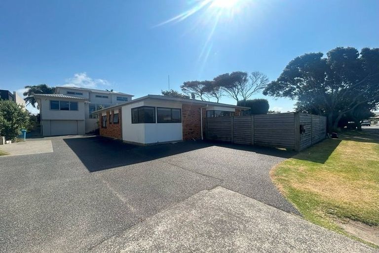 Photo of property in 128 Ocean Beach Road, Tairua, 3508