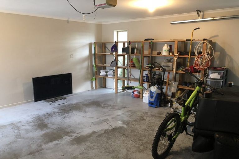 Photo of property in 6 Dinton Street, Russley, Christchurch, 8042