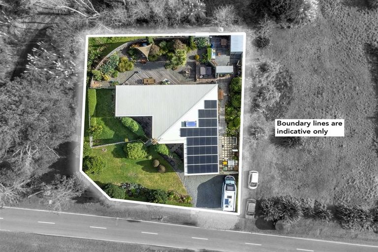 Photo of property in 18 Paetawa Road, Peka Peka, Waikanae, 5391