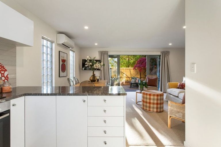 Photo of property in 2/28 Derby Street, St Albans, Christchurch, 8014
