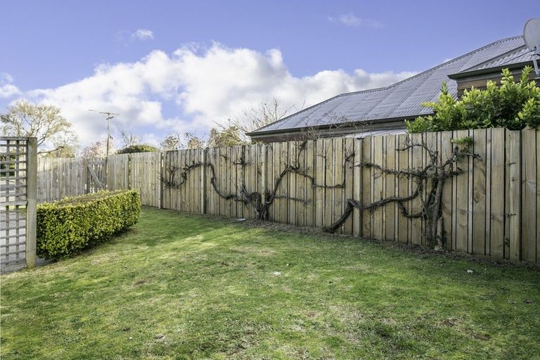 Photo of property in 17 Glover Street, Leamington, Cambridge, 3432