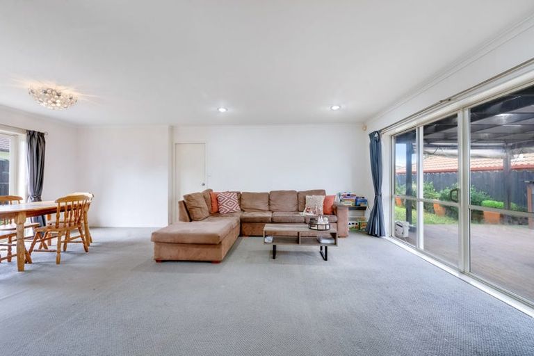 Photo of property in 12 Emmerdale Avenue, Papakura, 2110