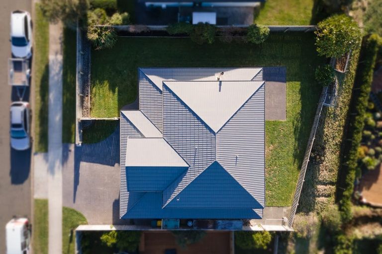 Photo of property in 49 Erlestoke Crescent, Churton Park, Wellington, 6037