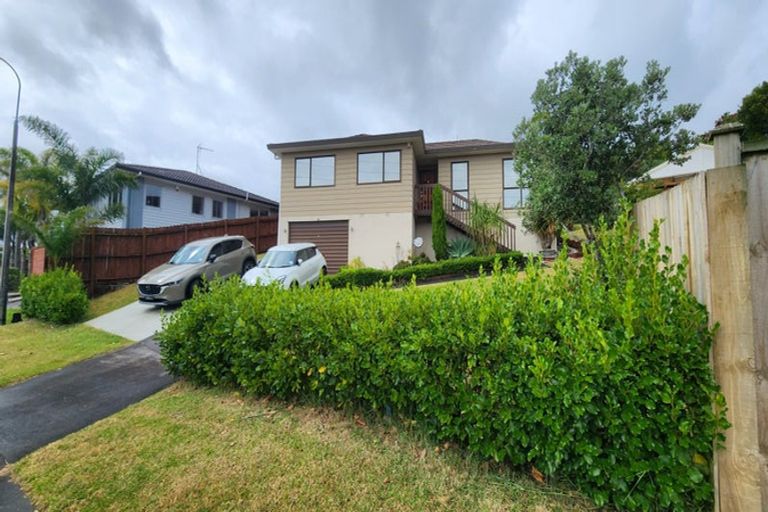 Photo of property in 2 Broadfield Street, Massey, Auckland, 0614